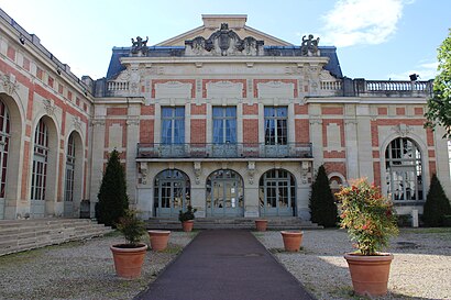 Comment aller à Théatre Fontainebleau en transport en commun - A propos de cet endroit