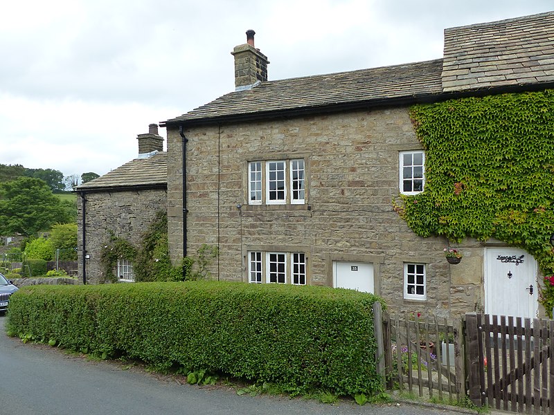 File:35 Chapel Brow, Downham.jpg