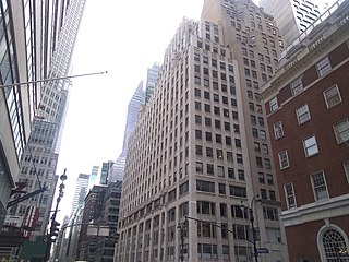 <span class="mw-page-title-main">400 Madison Avenue</span> Office building in Manhattan, New York