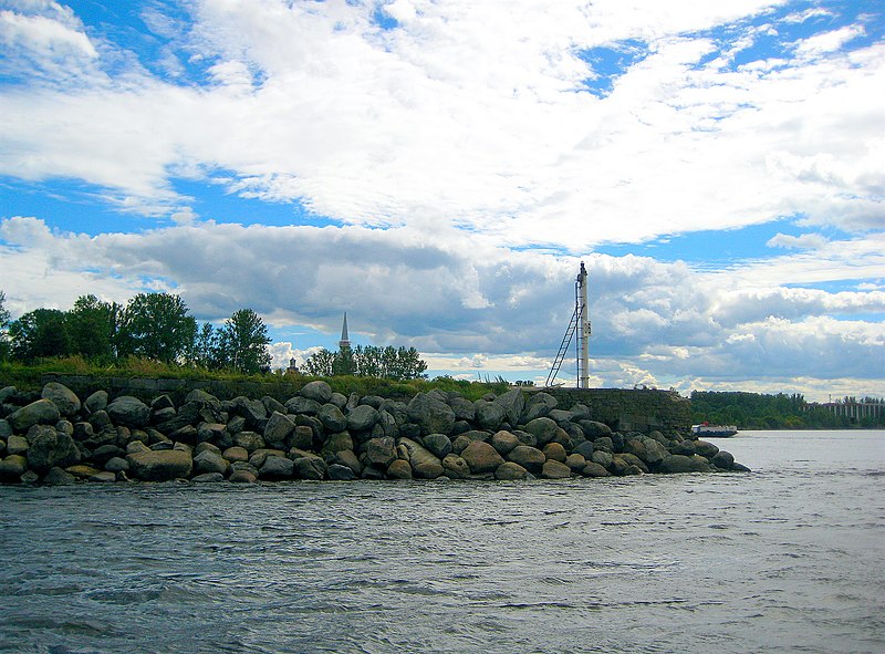 File:4408-1. Orekhovy Island.jpg