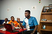 Atelier de contribution sur Vikidia aux abonnées de l'Espace Jeunesse del'Institut Français du Cameroun.