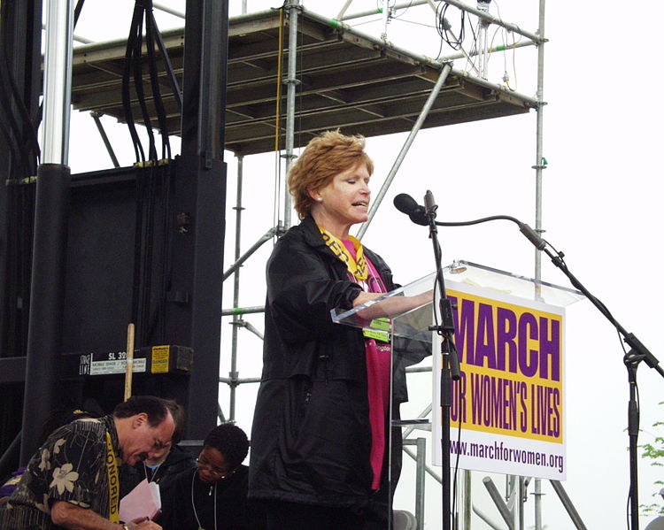 File:Actress Bonnie Franklin Speaks at March For Women's Lives 2004.jpg