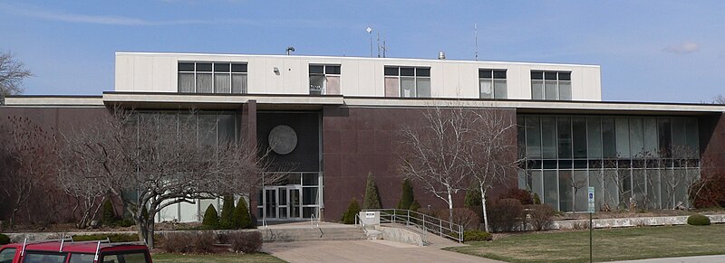 File:Adams County Courthouse (Nebraska) from S.JPG