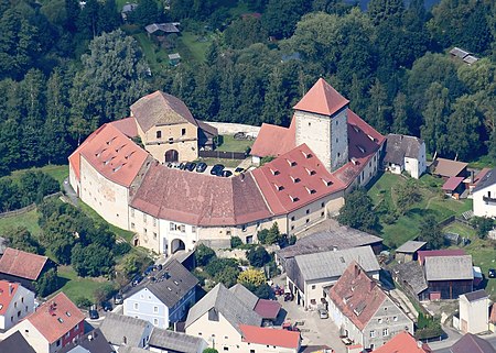 Aerial image of the Burg Dagestein (view from the south)