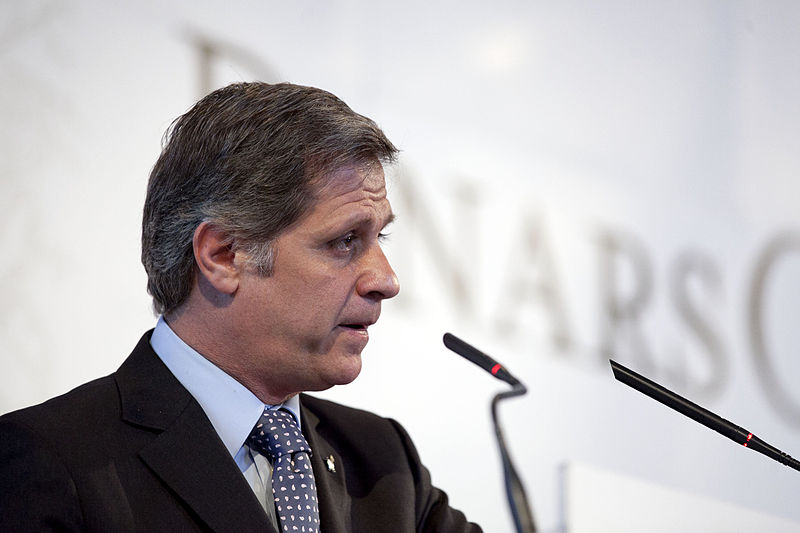 File:Alberto Fernández-Díaz al Dinar Cambra, el 9 de març de 2011.jpg