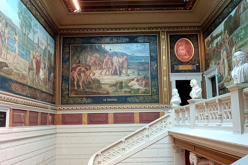 File:Amiens (80), musée de Picardie, rdc, escalier d'honneur, vue vers le nord.jpg