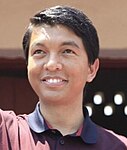 Andry Rajoelina greeting crowd (cropped).jpg