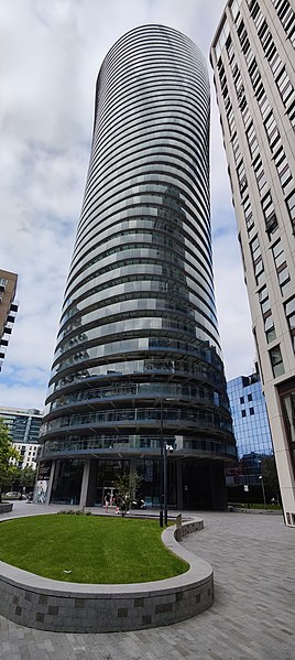 File:Arena Tower London 2.jpg