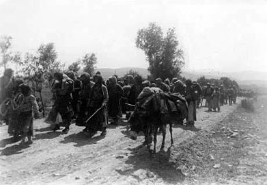 Armeense deportaties in Erzurum door Victor Pietschmann 05.jpg