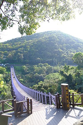Uitzicht vanaf een van de ingangen van de Baishihu-brug.