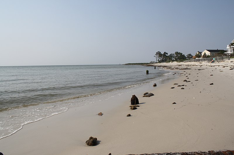 File:Bavon Beach project (5951582684) (2).jpg