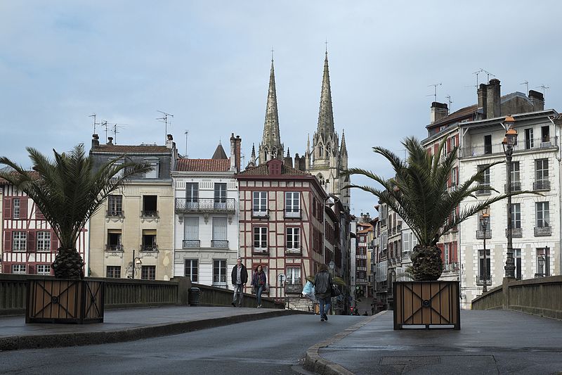 File:Bayonne Quai de l'Amiral Jauréguiberry 090.jpg