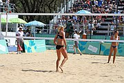 Deutsch: Beachvolleyball bei den Olympischen Jugendspielen 2018; Tag 11, 17. Oktober 2018; Jungen, Spiel um Platz 3 – USA (Devon Newberry/Lindsey Sparks)-Norwegen (Emilie Olimstad/Frida Berntsen) 1:2 (21–1/13–21/9–15) English: Beach volleyball at the 2018 Summer Youth Olympics at 17 October 2018 – Bronze Medal Match – USA (Devon Newberry/Lindsey Sparks)-Norway (Emilie Olimstad/Frida Berntsen) 1:2 (21–1/13–21/9–15)