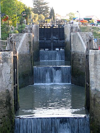 <span class="mw-page-title-main">Fonseranes Locks</span> Flight of locks on the Canal du Midi, France