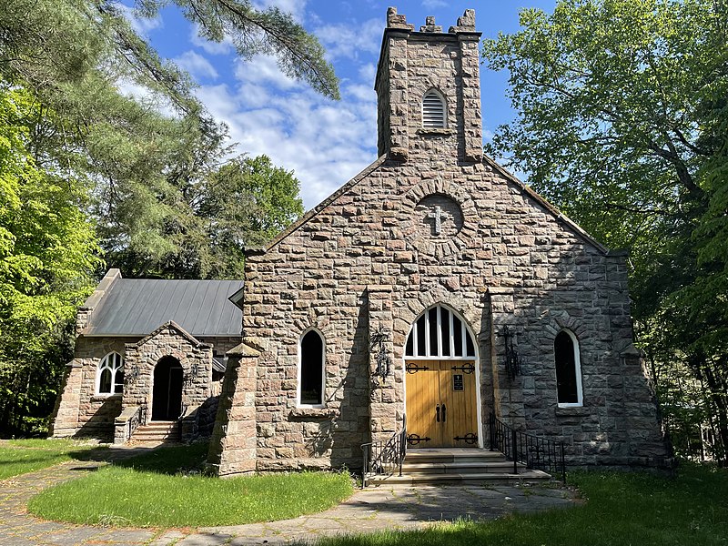 File:Big Moose Community Chapel - welcome to all, with open doors.jpg