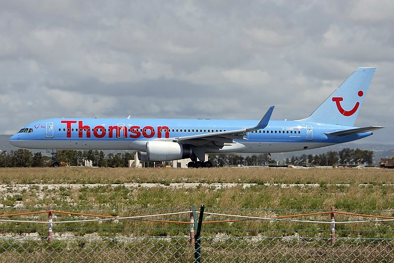 File:Boeing 757-28A, Thomson Airways JP6834322.jpg