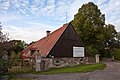 Individual monument belonging to the property as a whole, Rittergut Bräunsdorf, later orphanage and correctional institution: Double residential building: former civil servants' residence (see subject assembly 09305307, Hainichener Straße 5/7, 11–26)