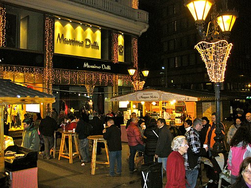 Budapest Christmas Market (8228481472)