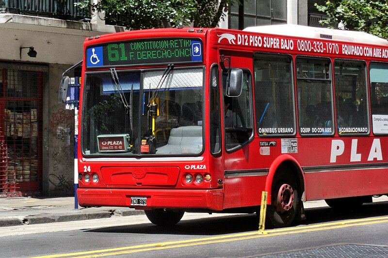 File:Buenos Aires - Colectivo 61 - 120227 131819.jpg