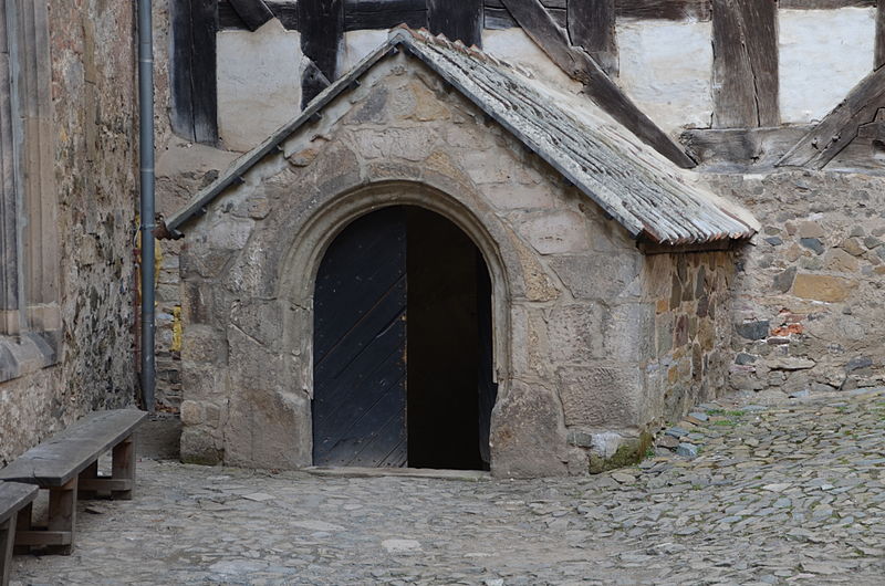 File:Burg Falkenstein im Harz - Flickr - tm-md (22).jpg