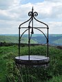 Deutsch: Ein Brunnen auf der Burgruine Hohenurach| auf der Schwäbischen Alb. English: A well on the castle ruin Hohenurach in Swabian Jura in the German Federal State Baden-Württemberg.