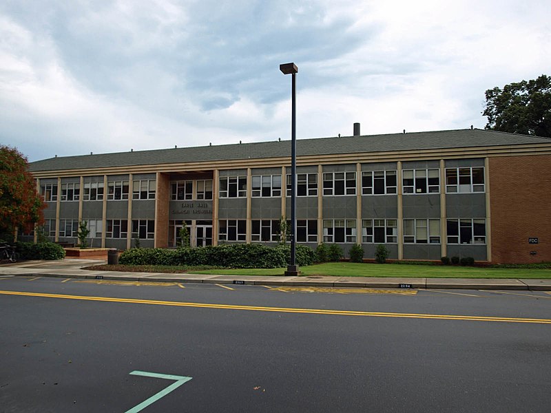 File:CU Earle Hall Aug2010.jpg