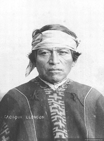 Mapuche cacique Lloncon wearing a poncho in 1890.