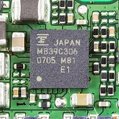 Canon Digital IXUS 70 - Fujitsu Component MB39C306 on printed circuit board-5399.jpg