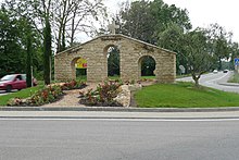 Reconstitution du premier pont en pierre de Sorgues (carrefour des voies route de Vedène/allée de la Lautière/ allée Louis Métrat)