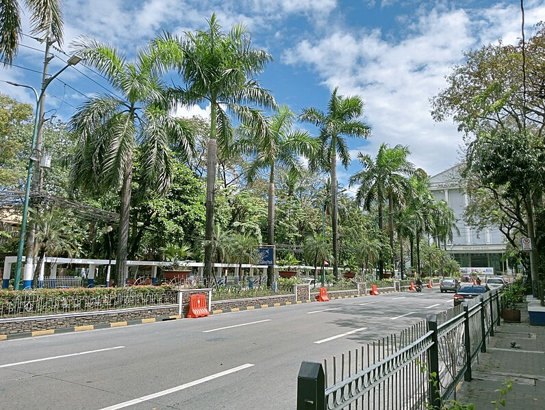 File:Caruncho Avenue, Pasig City, Feb 2024.jpg