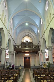 Nef et jubé ou tribune d'orgue vus depuis le chevet.