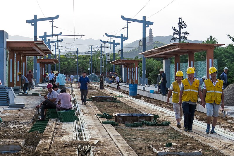 File:Construction of West Gate of Summer Palace Station (20170524172112).jpg