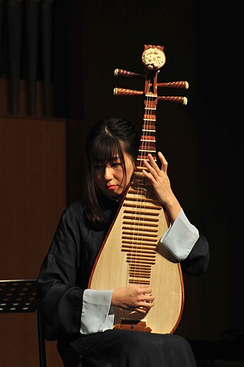 DКонцерт солистов и ансамблей Гонконгского оркестра китайских инструментов 11.jpg