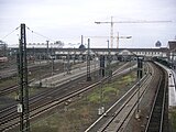 Darmstadt Hauptbahnhof von der Brücke Rheinstraße aus