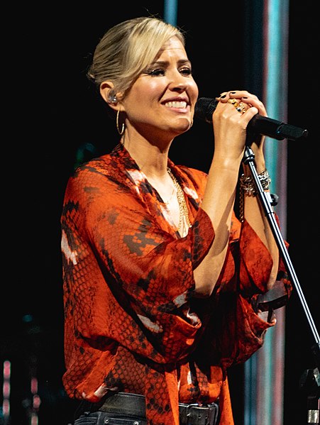 Dido performing in 2019