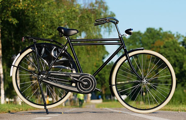 An opafiets, a single speed traditional Dutch roadster with double top tube and coaster brake