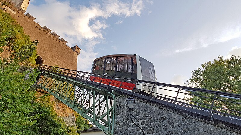 File:Festungsbahn Salzburg August 2019.jpg