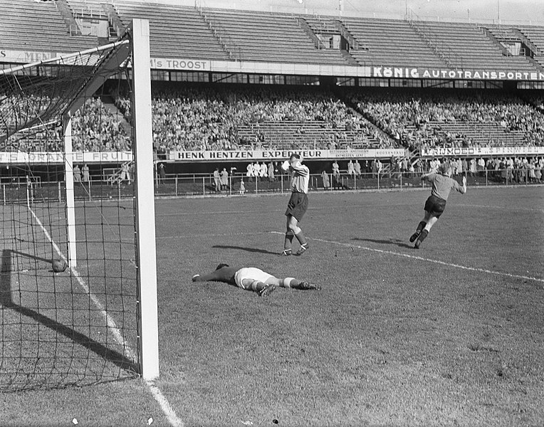 File:Feyenoord tegen BVV 1-1. BVV doelpunt, Bestanddeelnr 904-1931.jpg