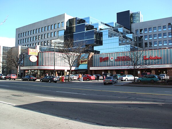 The first Wendy's, in Downtown Columbus, Ohio, on its last day of operation (2007)