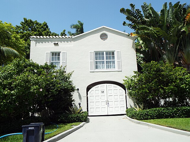 The entrance to Capone's mansion in Palm Island, Florida, located at 93 Palm Avenue. Capone bought the estate in 1928 as a winter retreat and lived th