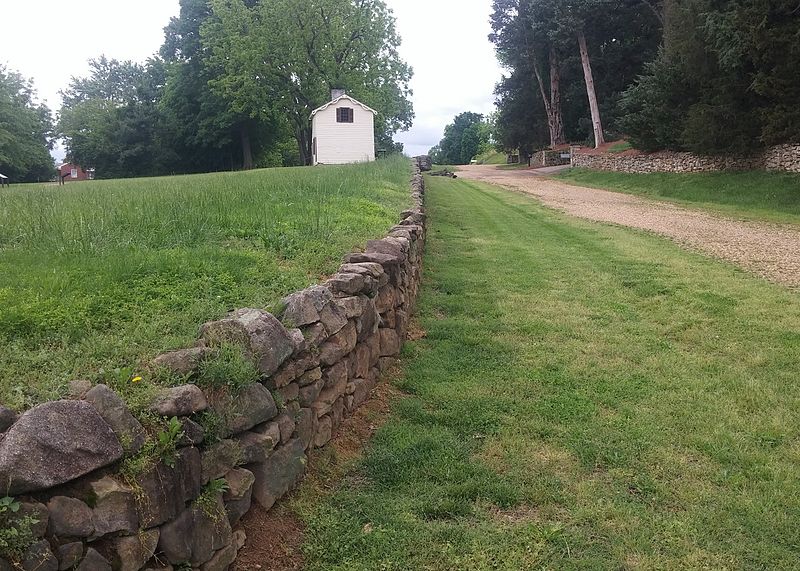 File:Fredericksburg, stone wall.jpg