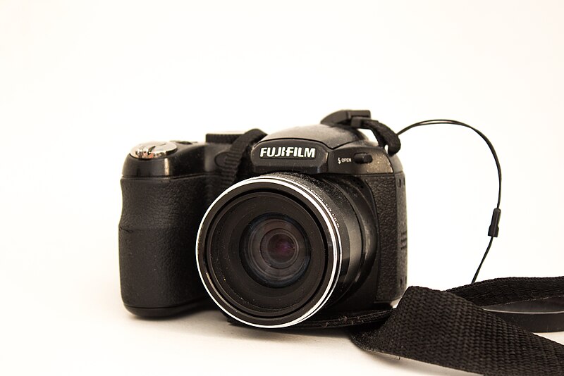 File:Fujifilm FinePix S1800 front with camera straps.jpg