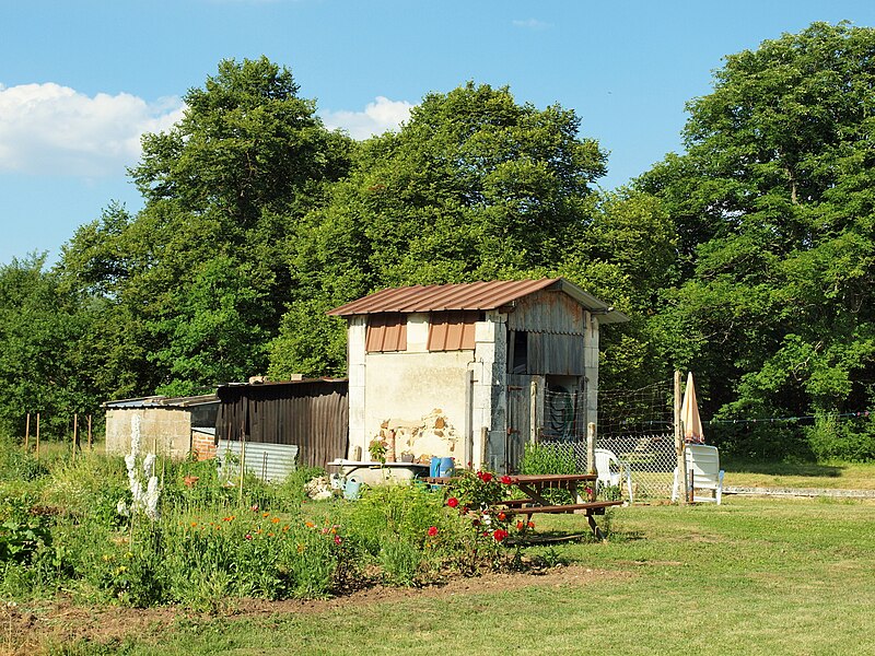 File:Gare de Toucy-Moulins-FR-89-annexe gare-a1.jpg