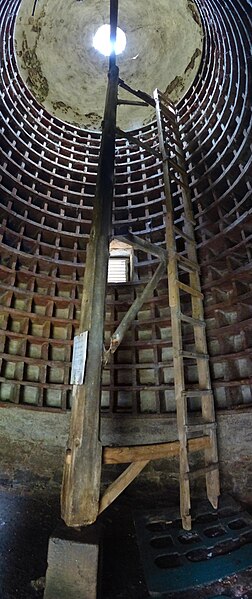 File:Gargunnock House doocot 02.jpg