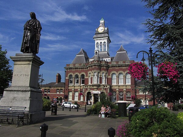 Image: Grantham   Town Hall ^ Sir Isaac Newton statue   geograph.org.uk   4282239