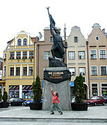 Memorial to Polish soldiers, main market square