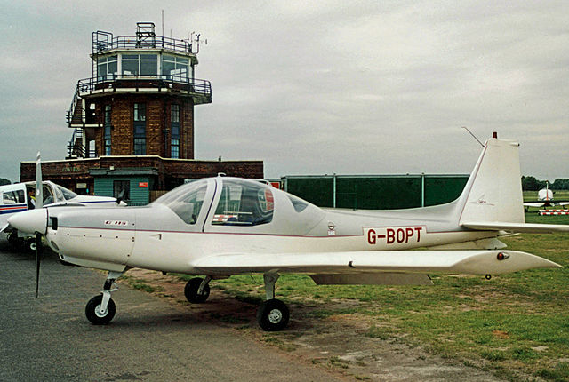 Grob G 115A of the Lancashire Aero Club at Manchester (Barton) Aerodrome in 2004 showing the vertical fin of this early version.