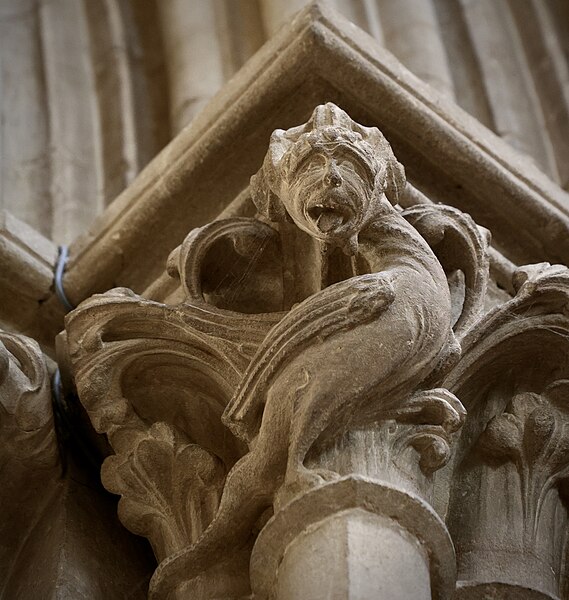 File:Grotesques 10, Wells Cathedral, UK, ©Tobias Frank.jpg