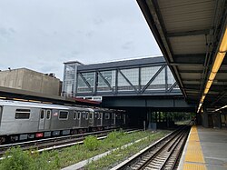 ガン・ヒル・ロード駅 (IRTダイアー・アベニュー線)