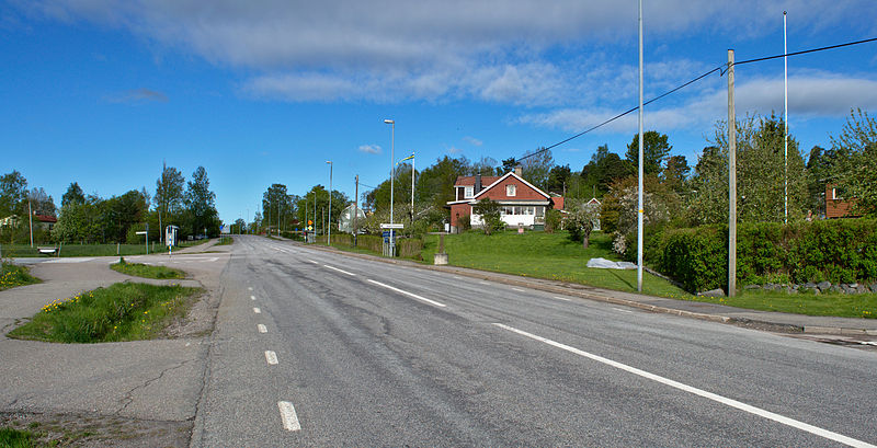 File:Härad, länsväg D 900.jpg